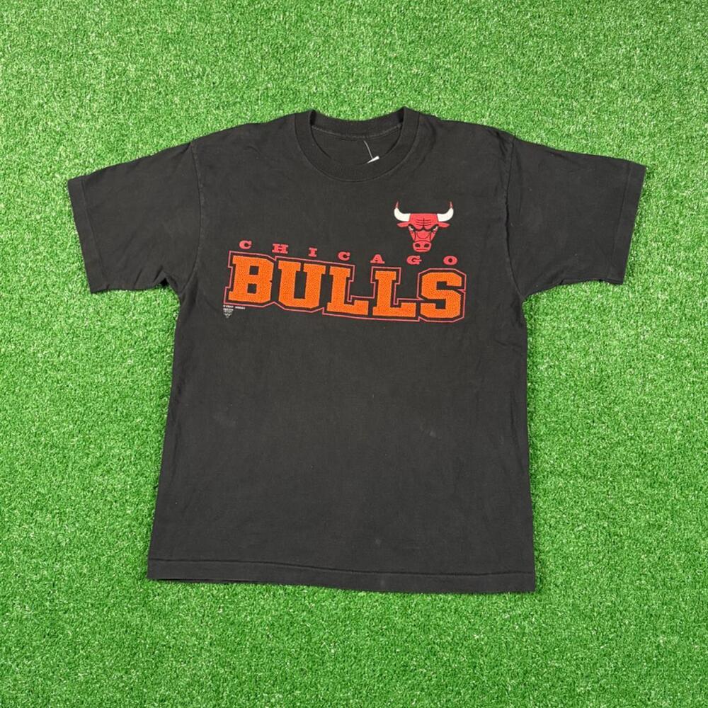 Vintage 90s Salem Sportswear Chicago Bulls black t shirt single stitch
